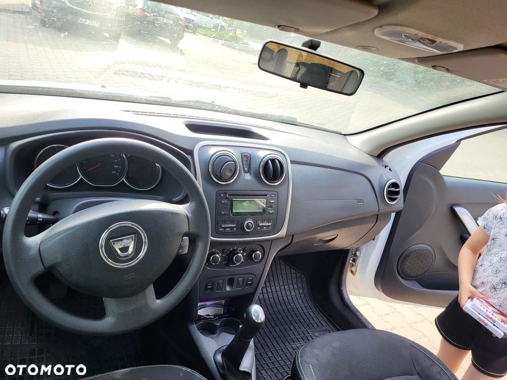 Dacia Logan 1.2 16V Access - 16