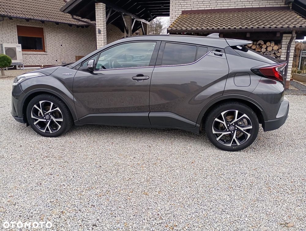 Toyota C-HR 2.0 Hybrid Executive - 8