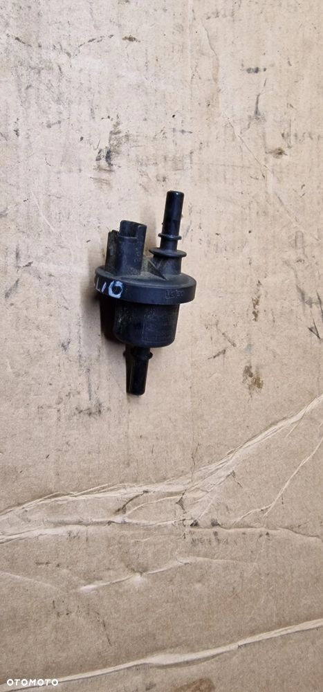 Zaworek elektrozawór ciśnienia paliwa Renault Clio III 1.2 TCE 8200660852 - 4