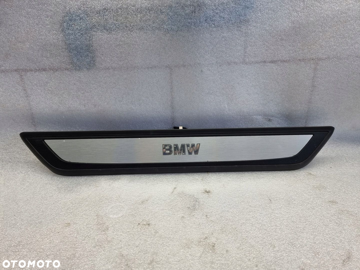 BMW F01 F02 LISTWA NAKŁADKA PROGU PRZÓD 7181011 - 2