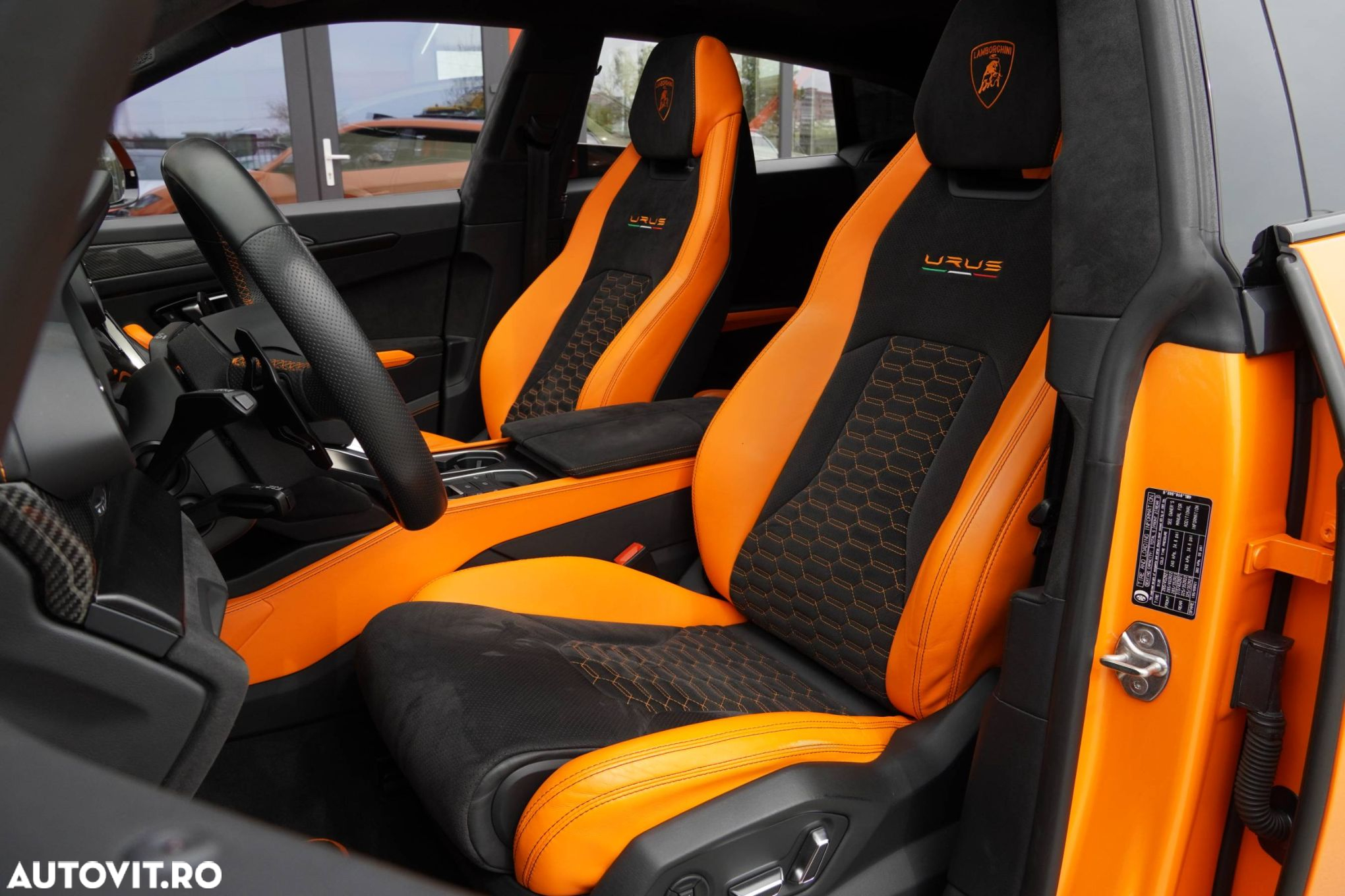 Lamborghini URUS Standard - 36