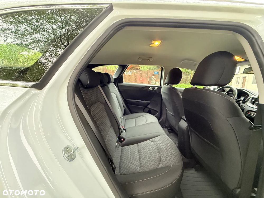 Kia Ceed 1.6 CRDi mHEV L - 33
