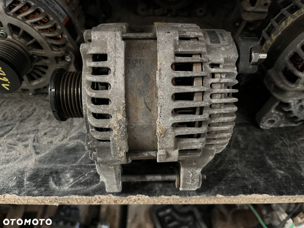 Alternator 1.6 DCI Renault Trafic III Vivaro B 231009096R - 1