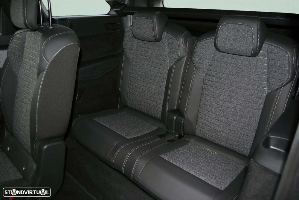 Peugeot 5008 1.2 Hybrid Allure e-DCS6 - 18