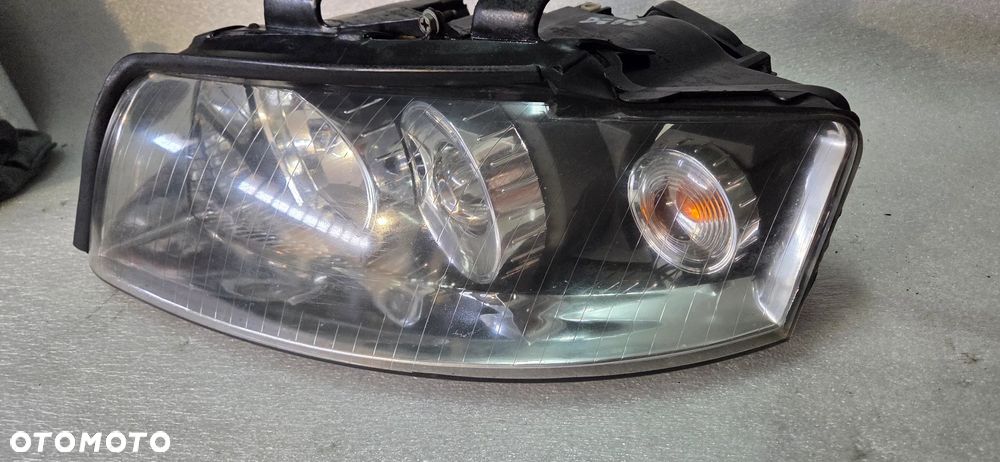 Lampa lewa przód Audi A4 B6 DEPO - 2