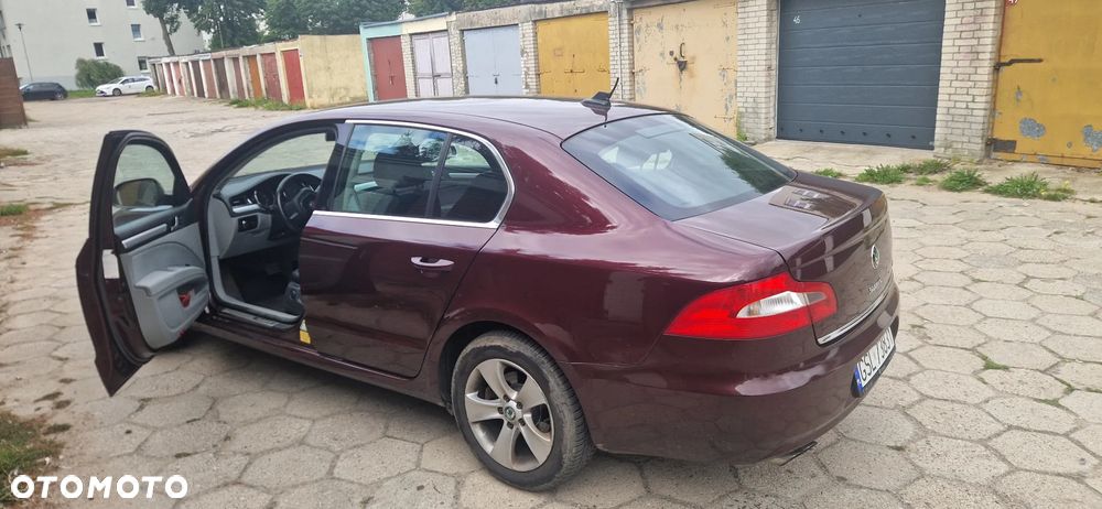Skoda Superb 1.8 TSI Ambition DSG - 2