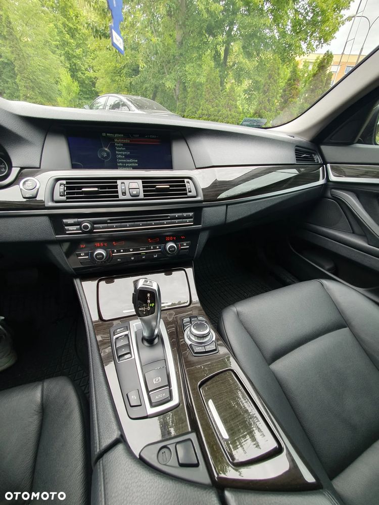 BMW Seria 5 535i Luxury Line - 16