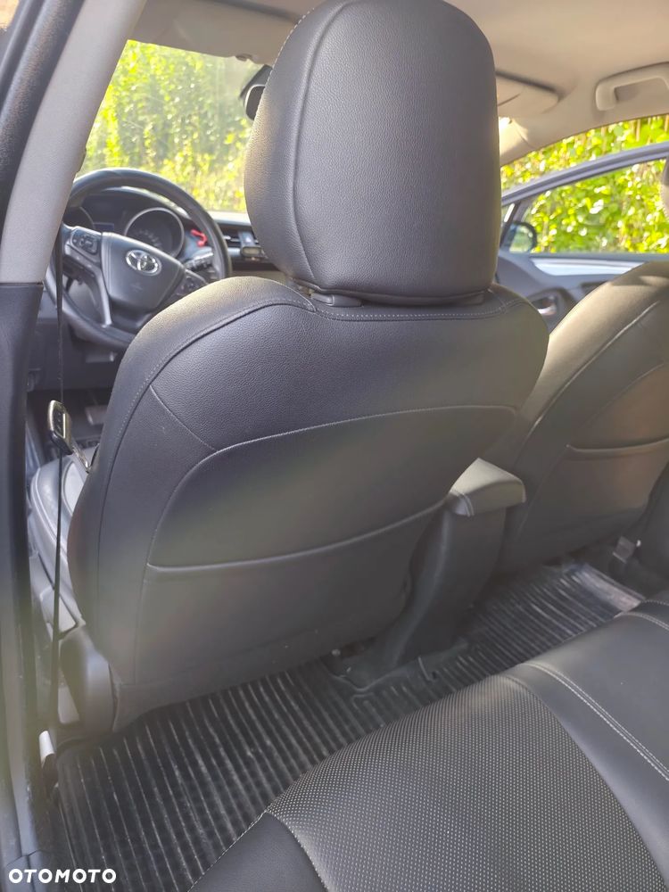 Toyota Avensis 1.8 Premium MS - 32
