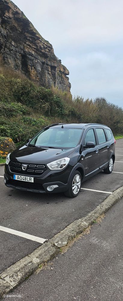 Dacia Lodgy 1.5 Blue dCi Stepway 7L - 1