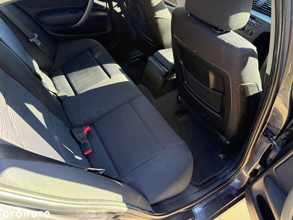 BMW Seria 1 118d DPF - 6