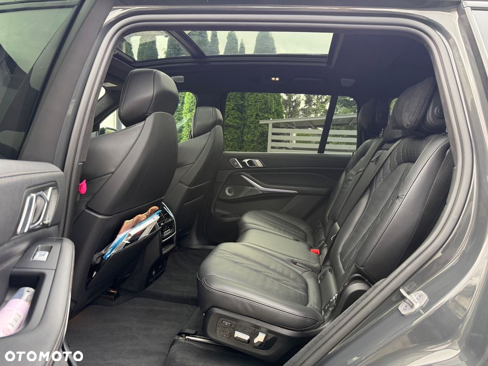BMW X7 xDrive40d mHEV - 16