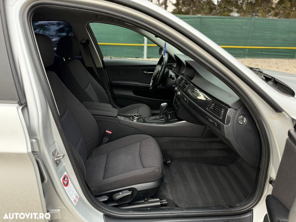 BMW Seria 3 318d Aut. Sport Line - 15