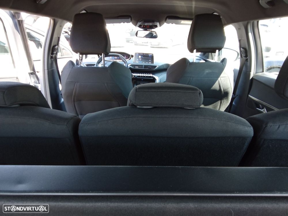 Peugeot 5008 1.5 BlueHDi Allure Pack EAT8 - 28