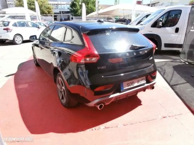 Volvo V40 2.0 D2 R-Design - 9