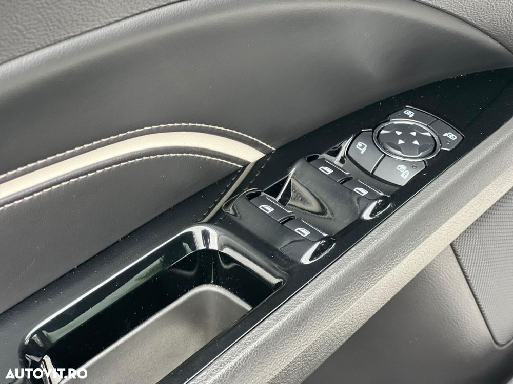 Ford Mondeo 2.0 HEV Vignale - 12