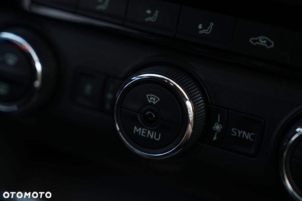 Skoda Octavia 2.0 TDI Style DSG - 26