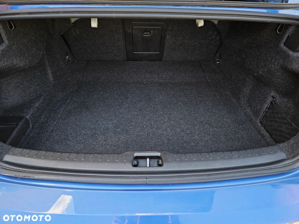 Volvo S60 B4 B R-Design - 23