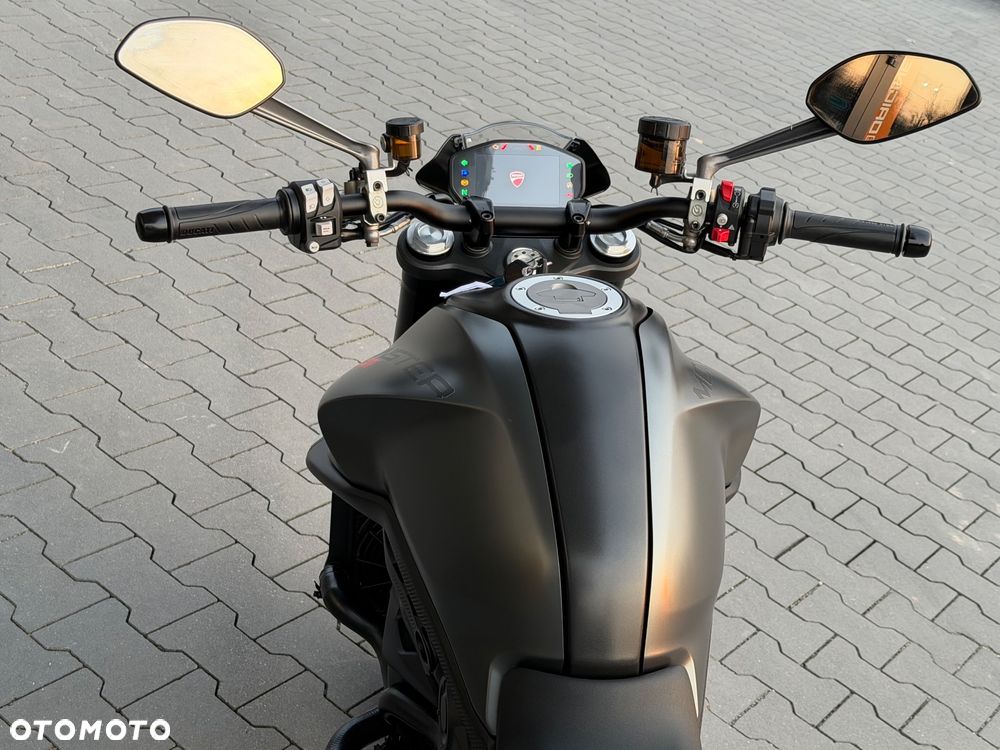 Ducati Monster - 22