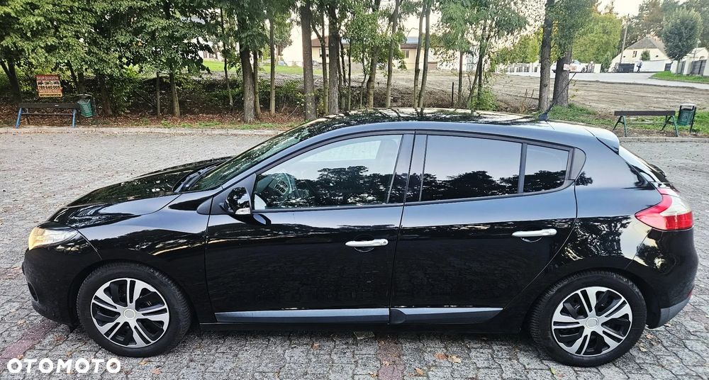 Renault Megane 2011 photo 4