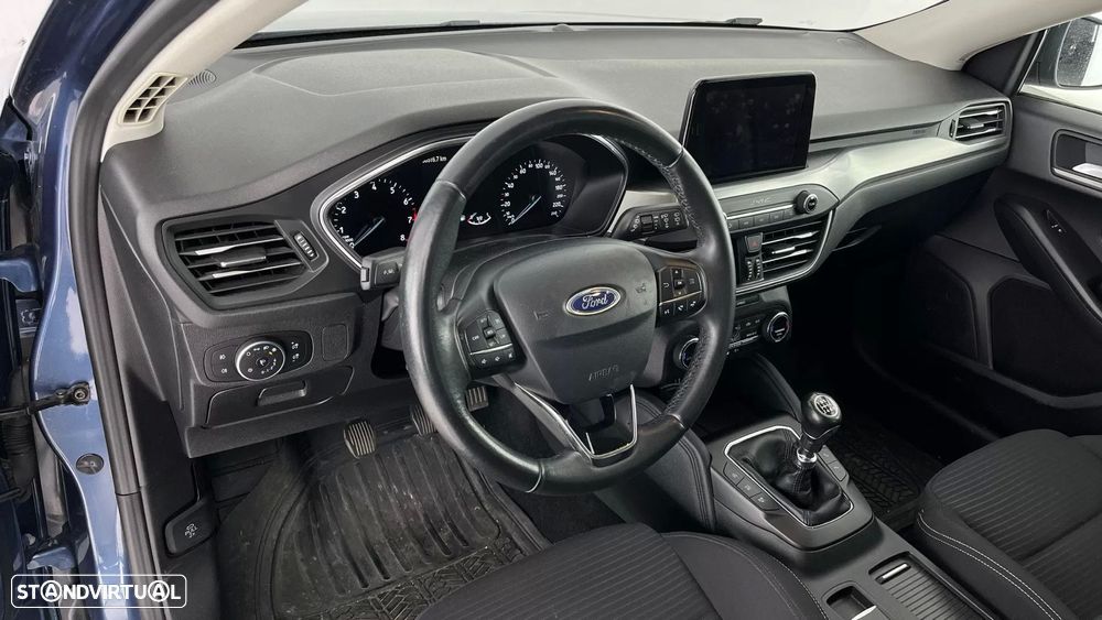 Ford Focus SW 1.0 EcoBoost Titanium - 11