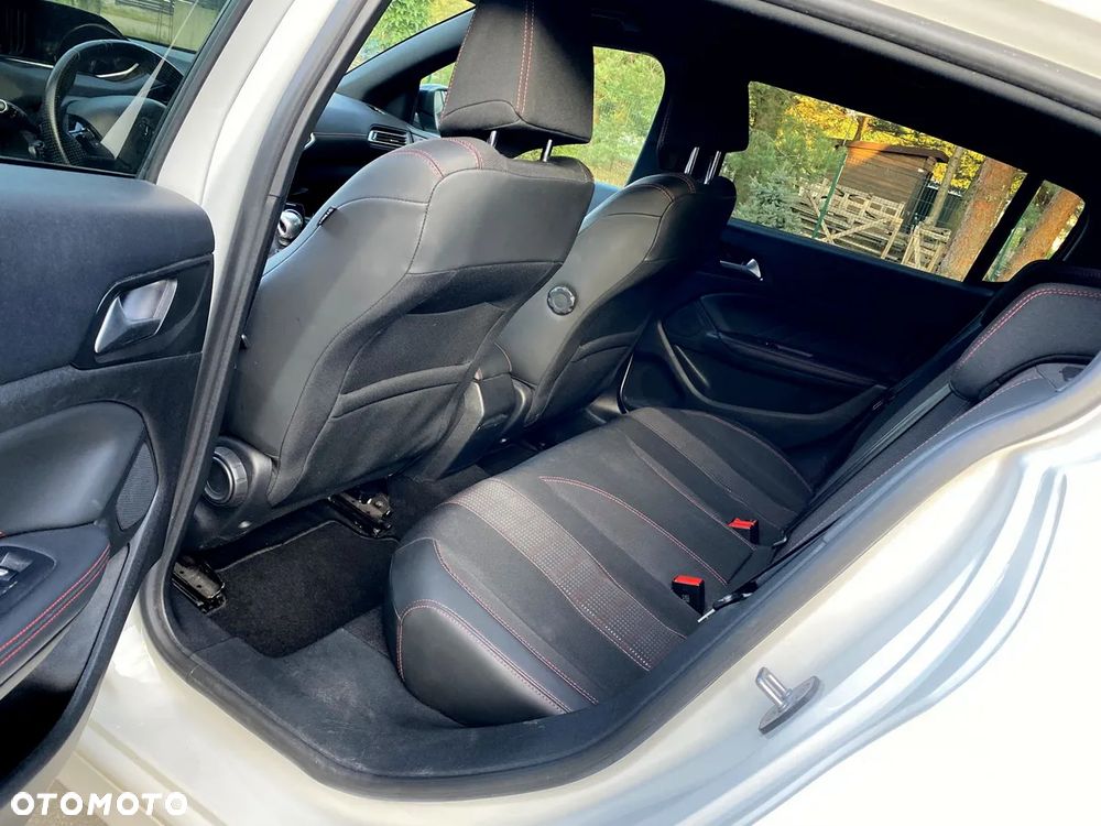 Peugeot 308 - 23