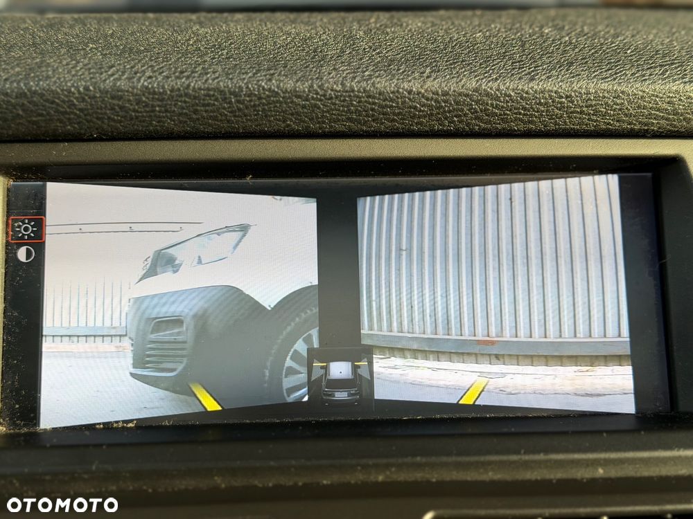 BMW X5 xDrive35i - 27