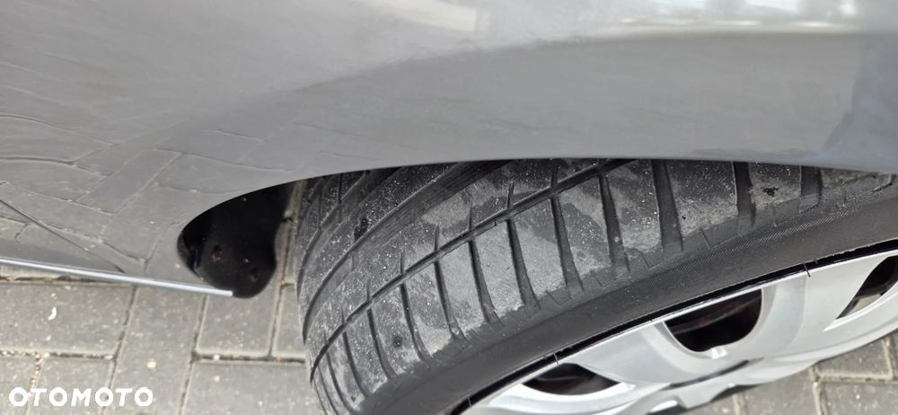 Volkswagen Golf 2.0 TDI DPF Comfortline 119 g - 25
