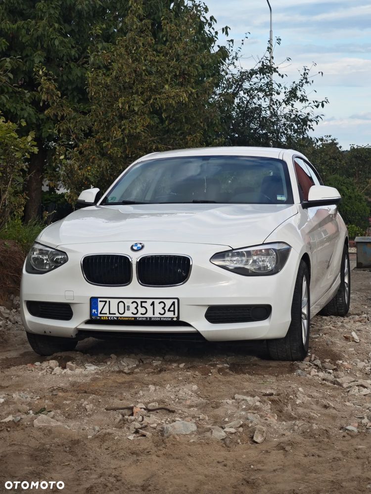 BMW Seria 1 114i - 4