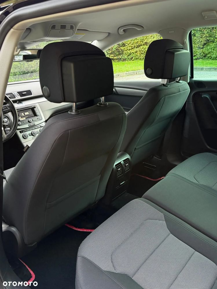 Volkswagen Passat - 22