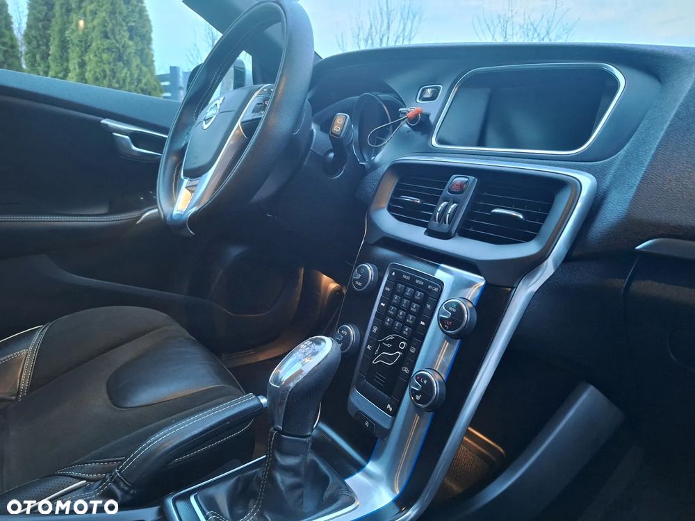 Volvo V40 D2 R-Design Kinetic - 22