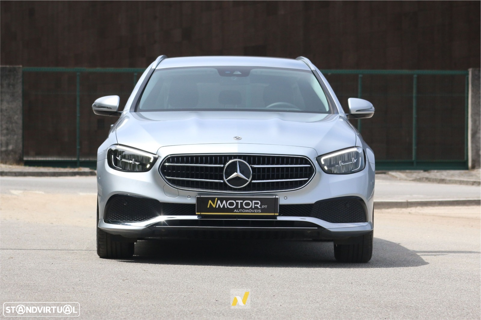 Mercedes-Benz E 220 d 4Matic T 9G-TRONIC Avantgarde - 3