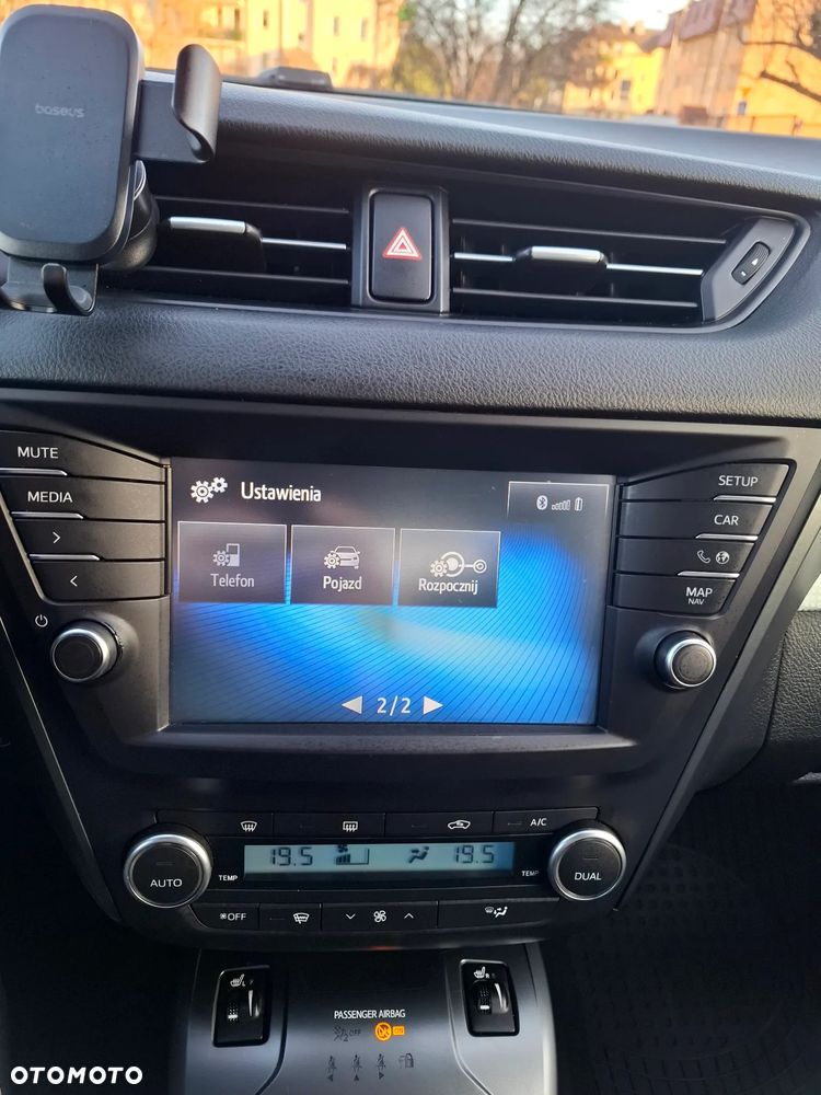 Toyota Avensis 1.8 Premium - 28