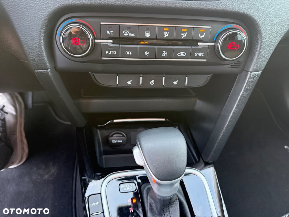 Kia Ceed 1.5 T-GDI DCT7 OPF Platinum - 18