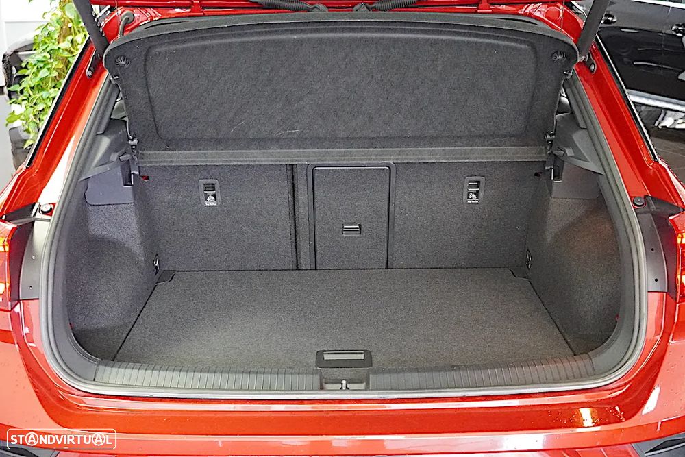 VW T-Roc 1.5 TSI R-Line DSG - 14