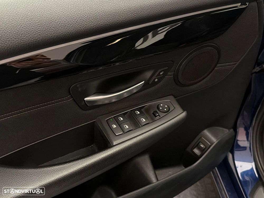 BMW 214 Active Tourer d Line Sport - 10