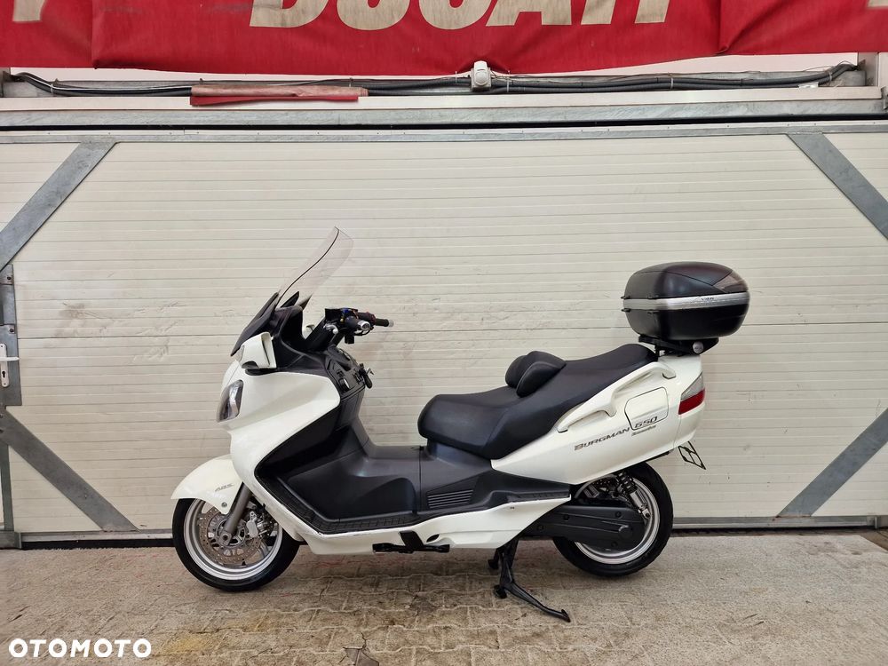 Suzuki Burgman - 1