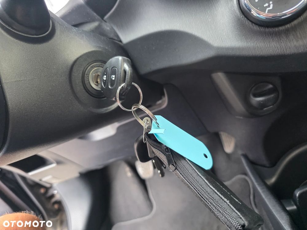 Toyota Yaris 1.0 Premium - 15