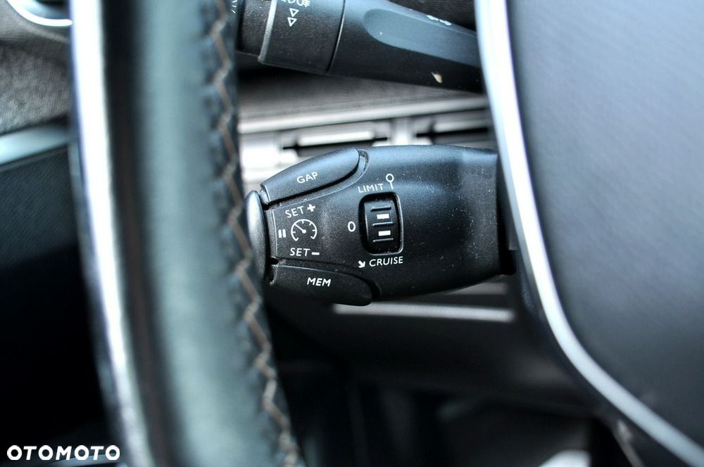 Peugeot 3008 1.2 PureTech GT S&S - 33