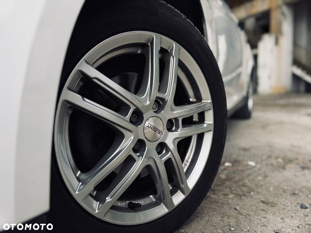 Ford Focus 1.6 Ambiente Start - 5
