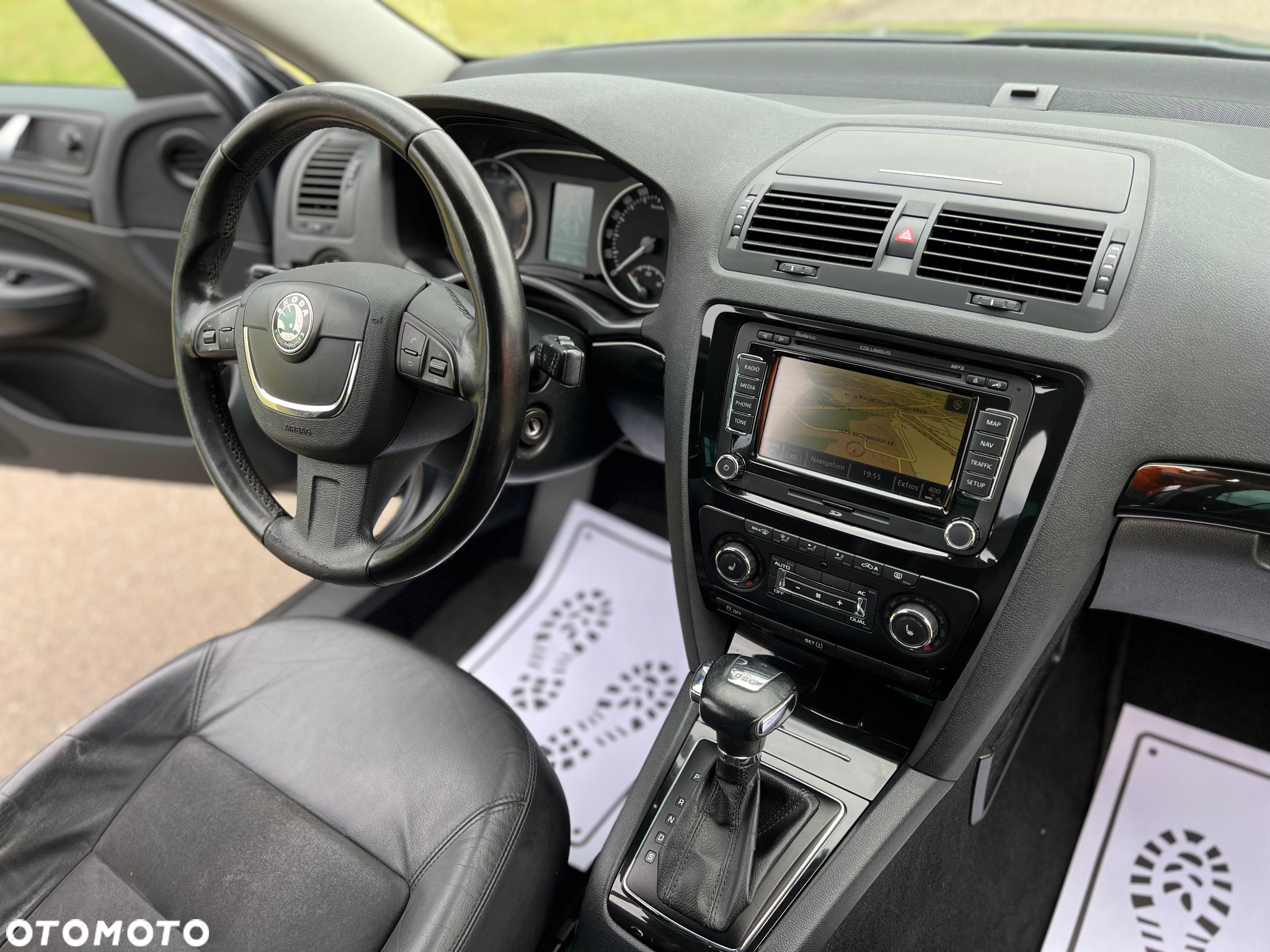 Skoda Octavia 1.8 TSI DSG Laurin & Klement - 30