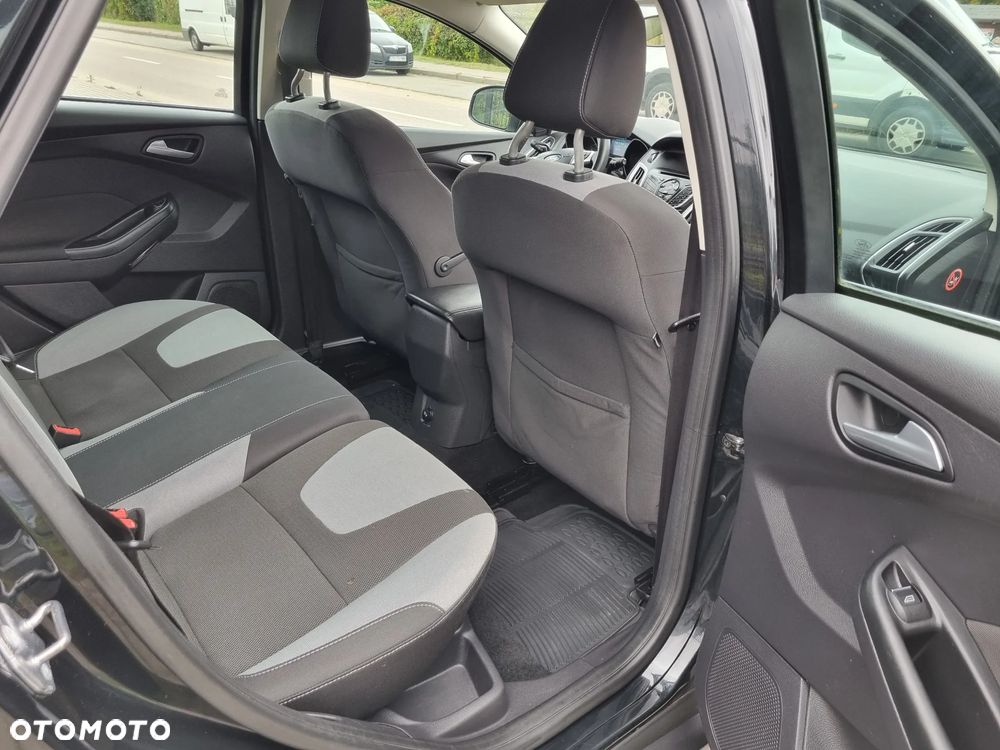 Ford Focus 1.6 TDCi DPF Champions Edition - 16