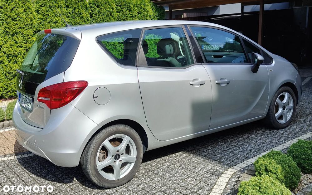 Opel Meriva - 8