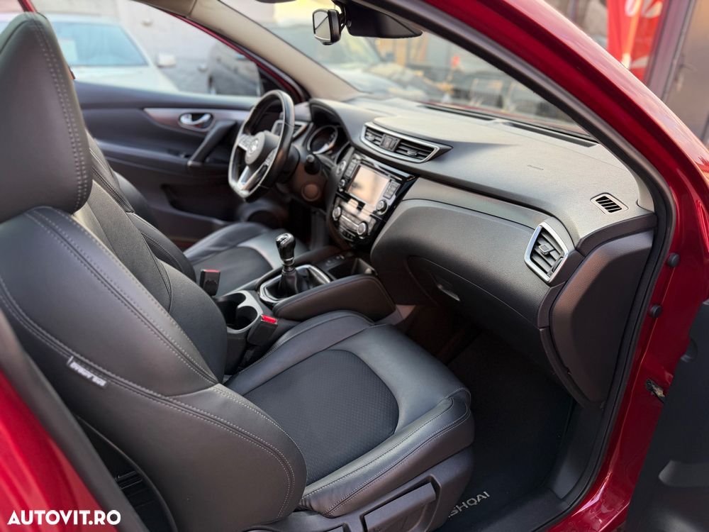 Nissan Qashqai 1.6 DIG-T TEKNA+ - 24