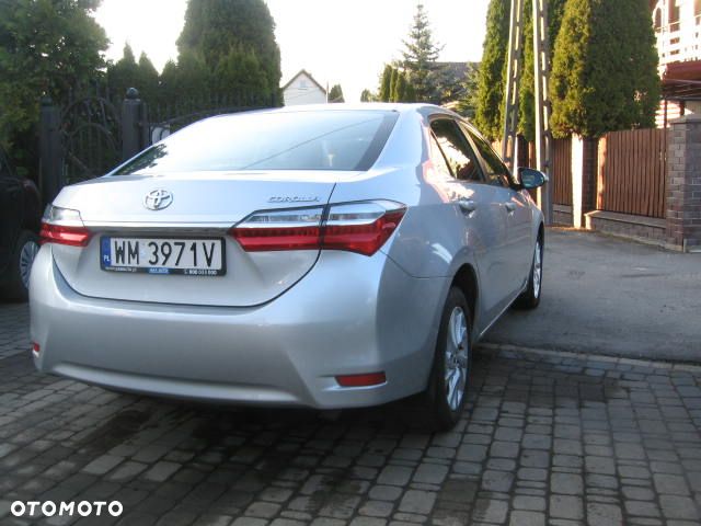 Toyota Corolla 1.6 Premium - 9