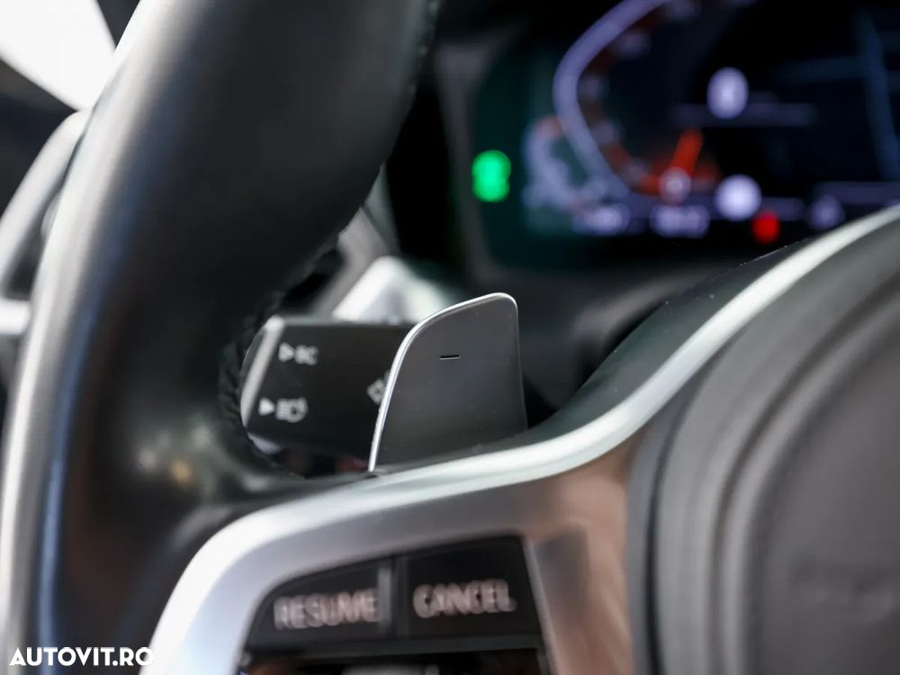 BMW Seria 3 320i Aut. M Sport - 21