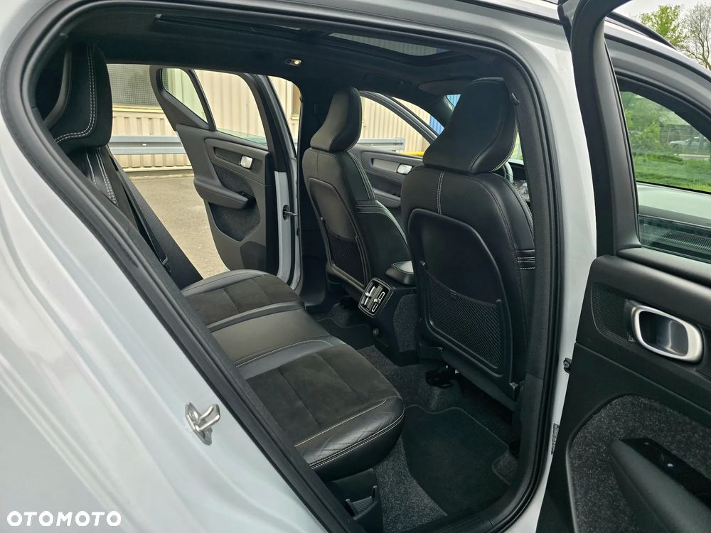 Volvo XC 40 - 26