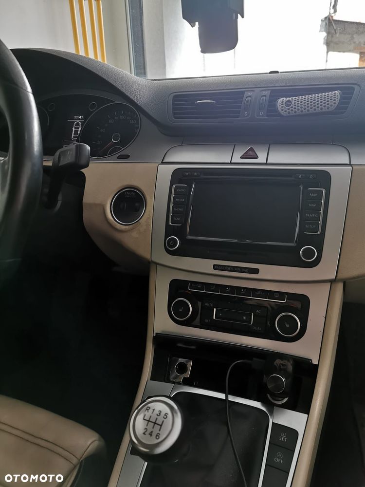Volkswagen Passat CC - 8