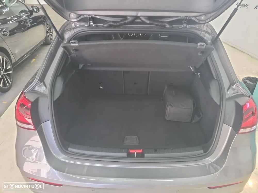 Mercedes-Benz A 250 e AMG Line - 11