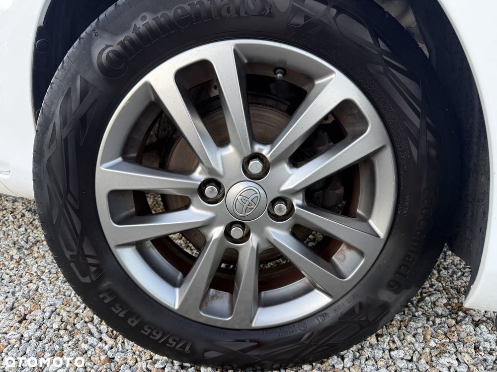 Toyota Yaris 1.33 VVT-i Edition 2014 - 13