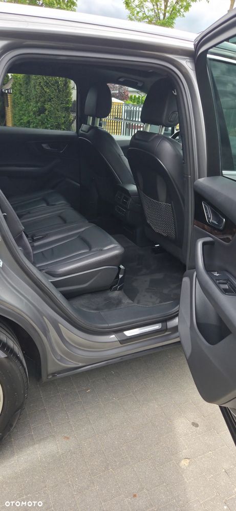 Audi Q7 - 6